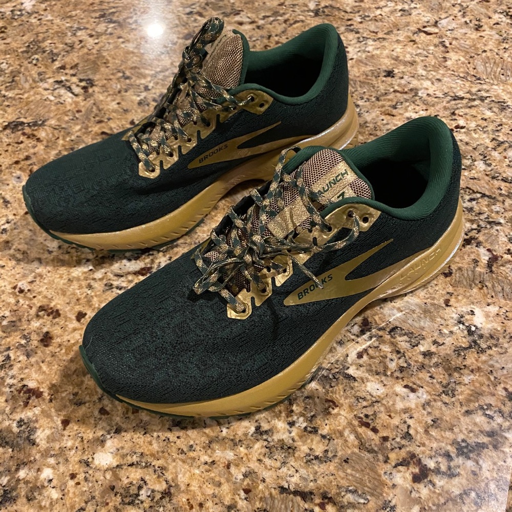 Brooks Run Lucky Launch 7 (size 8)